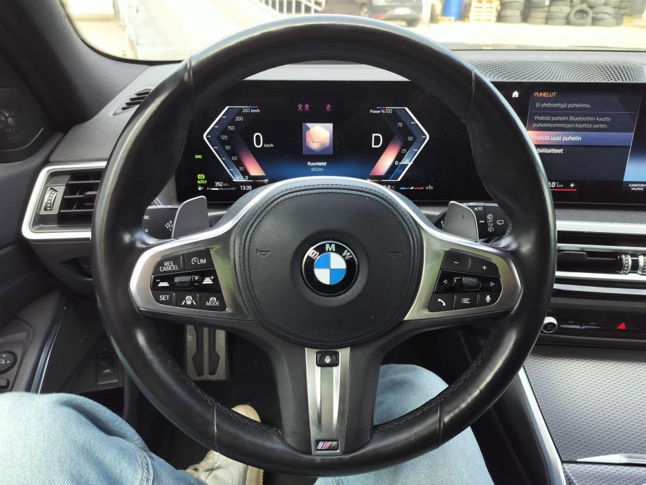 BMW 330 2023