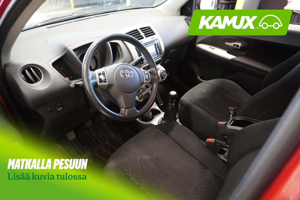 Toyota Urban Cruiser 2010