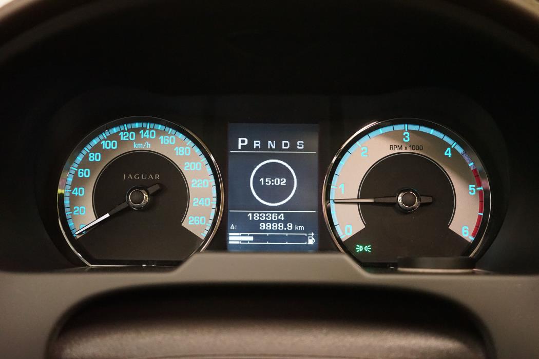 Jaguar XF 2011