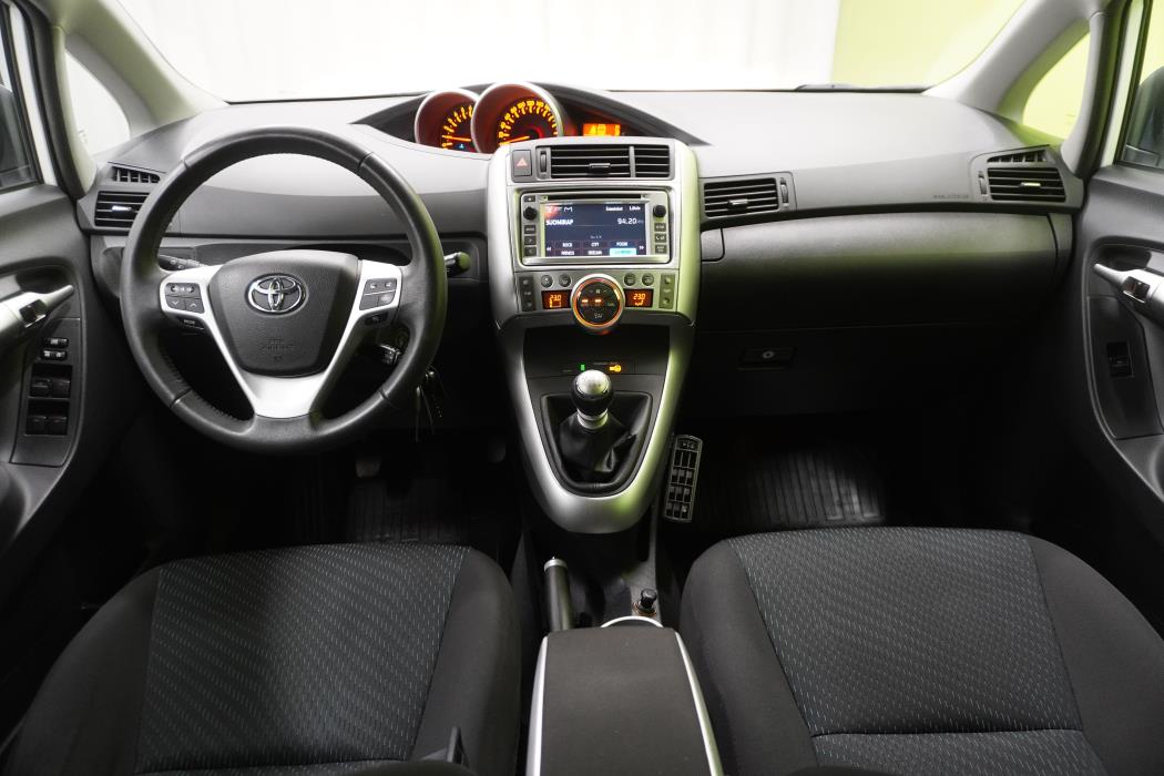 Toyota Verso 2012