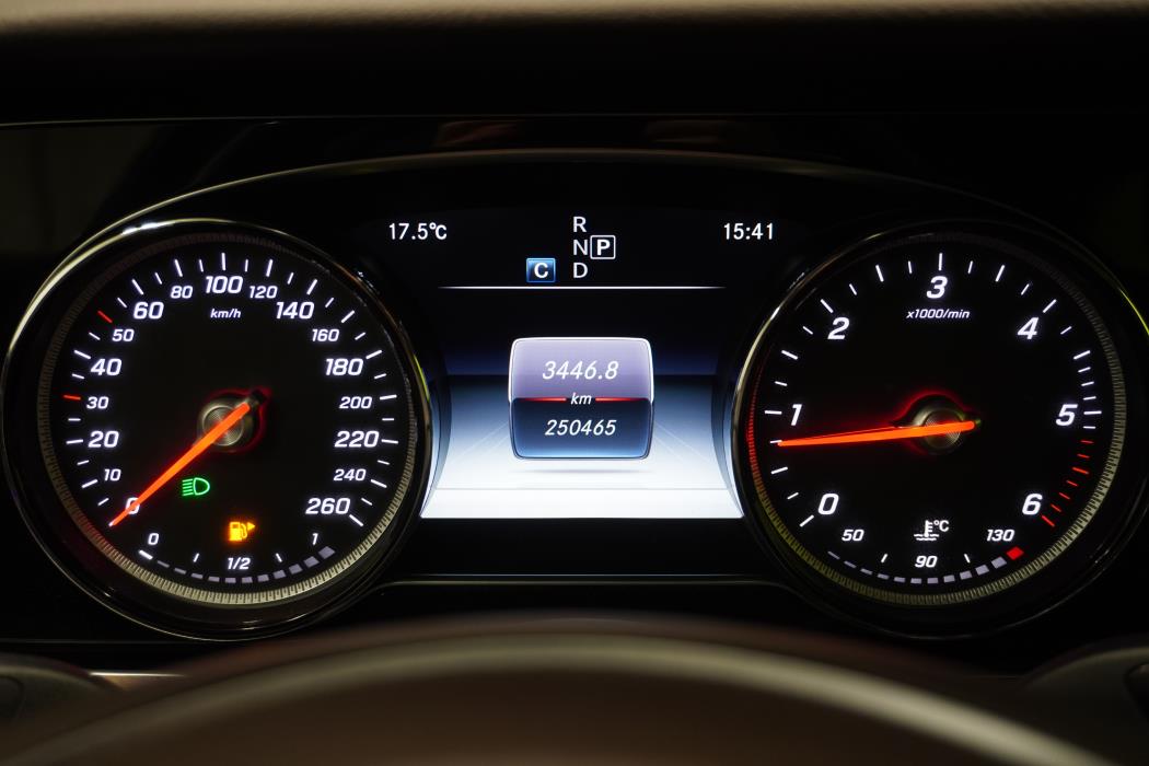 Mercedes-Benz E 2016