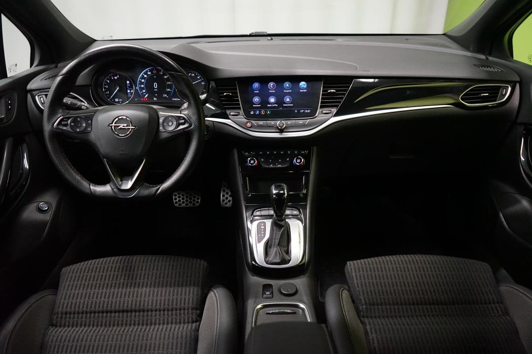Opel Astra 2021
