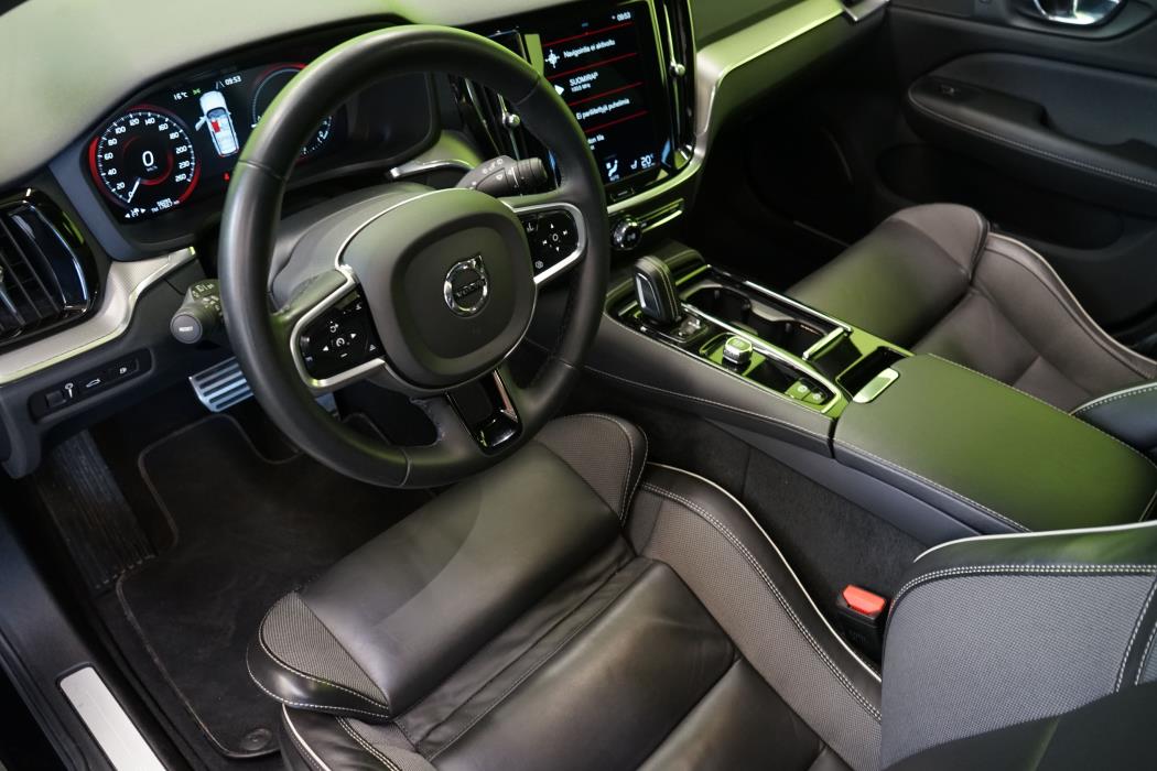 Volvo V60 2022