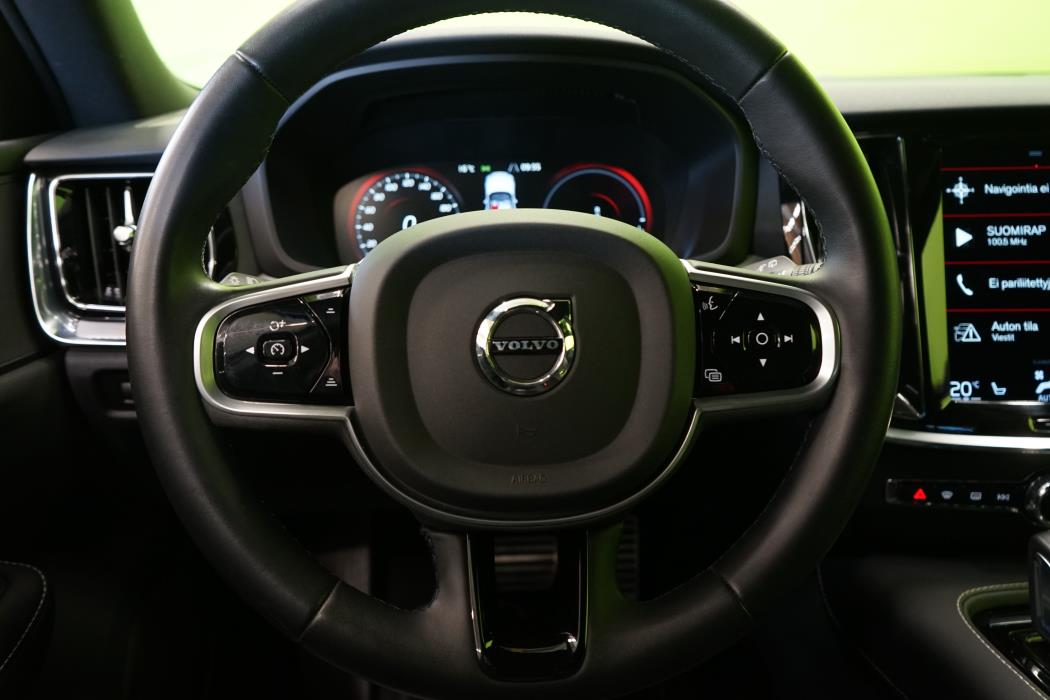 Volvo V60 2022