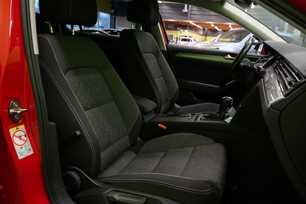 Volkswagen Passat 2023