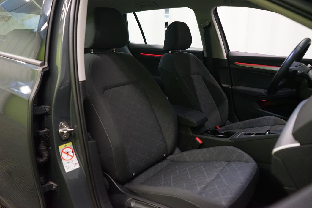 Volkswagen Golf 2024