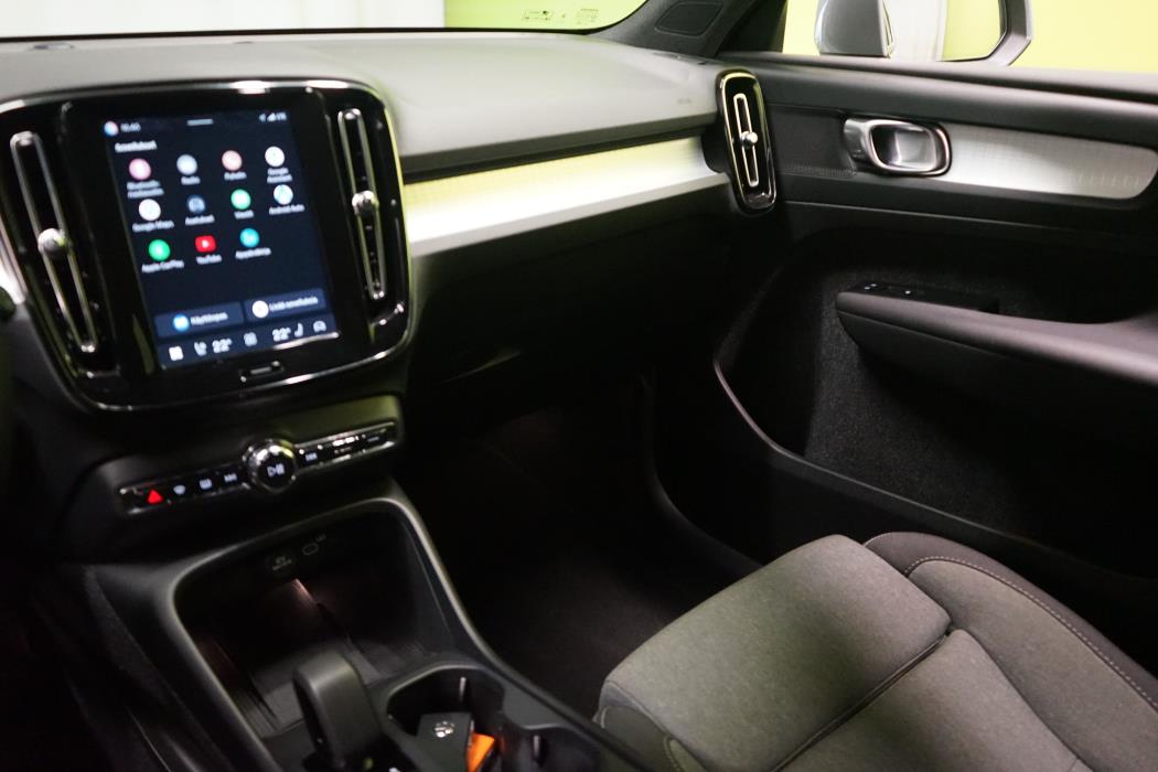 Volvo XC40 2024
