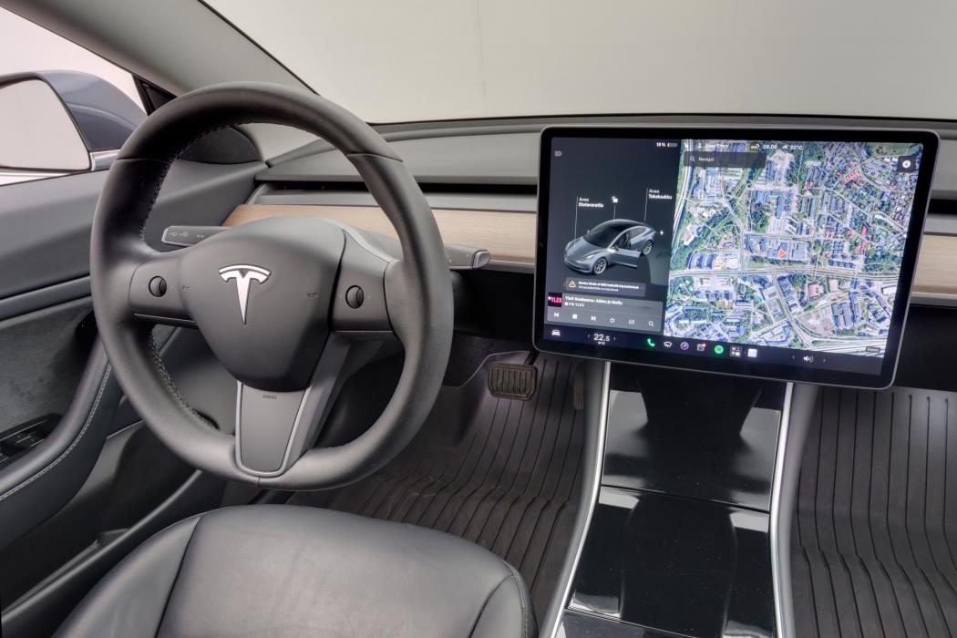 Tesla Model 3 2020