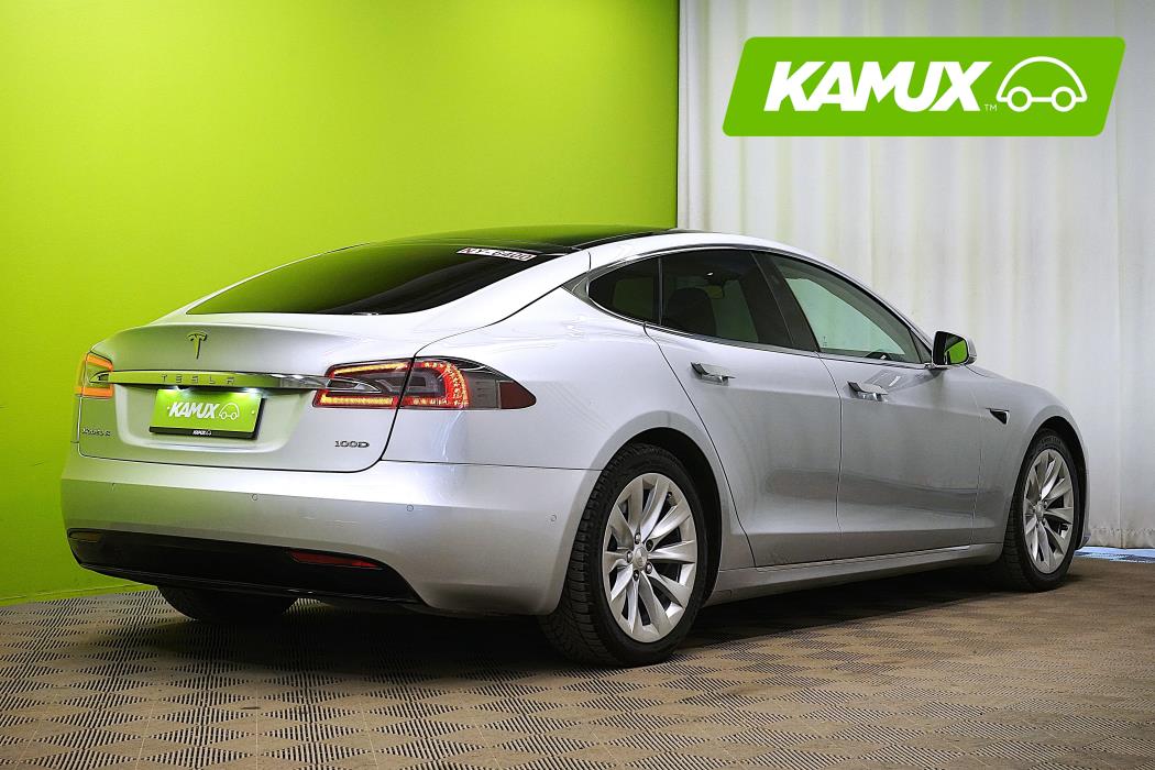 Tesla Model S 2018