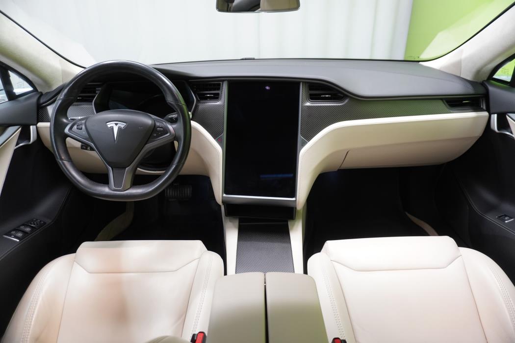 Tesla Model S 2018