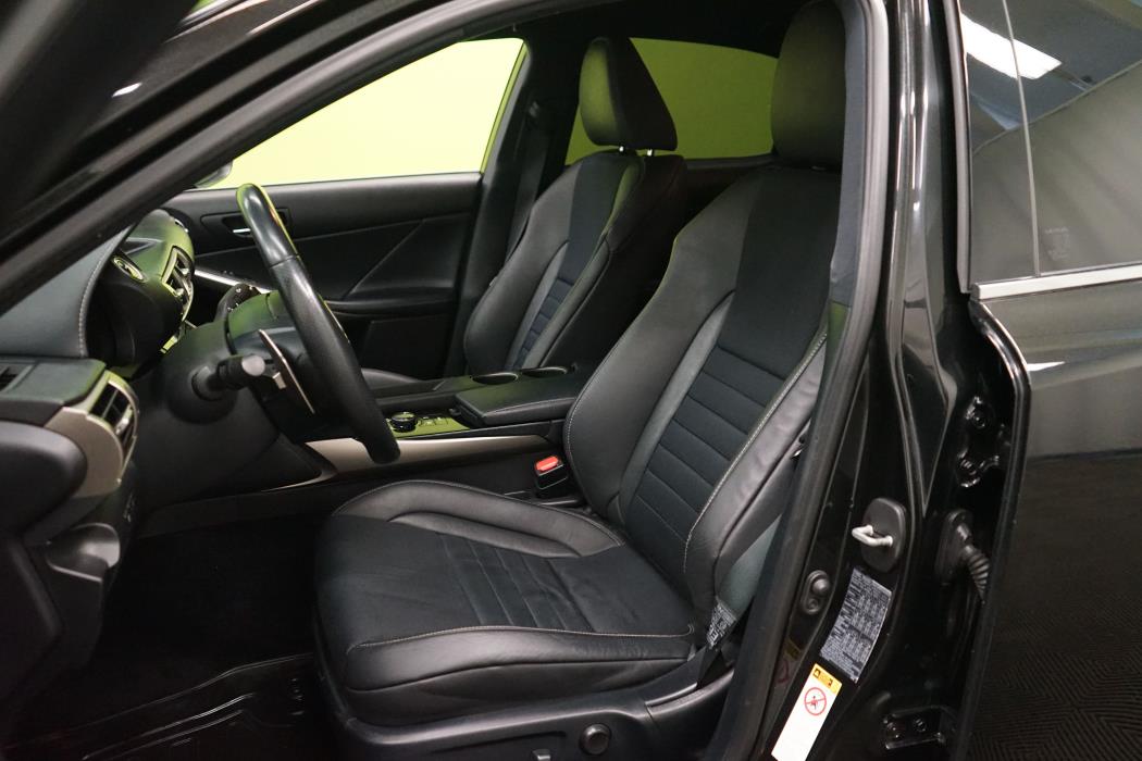 Lexus IS 2014