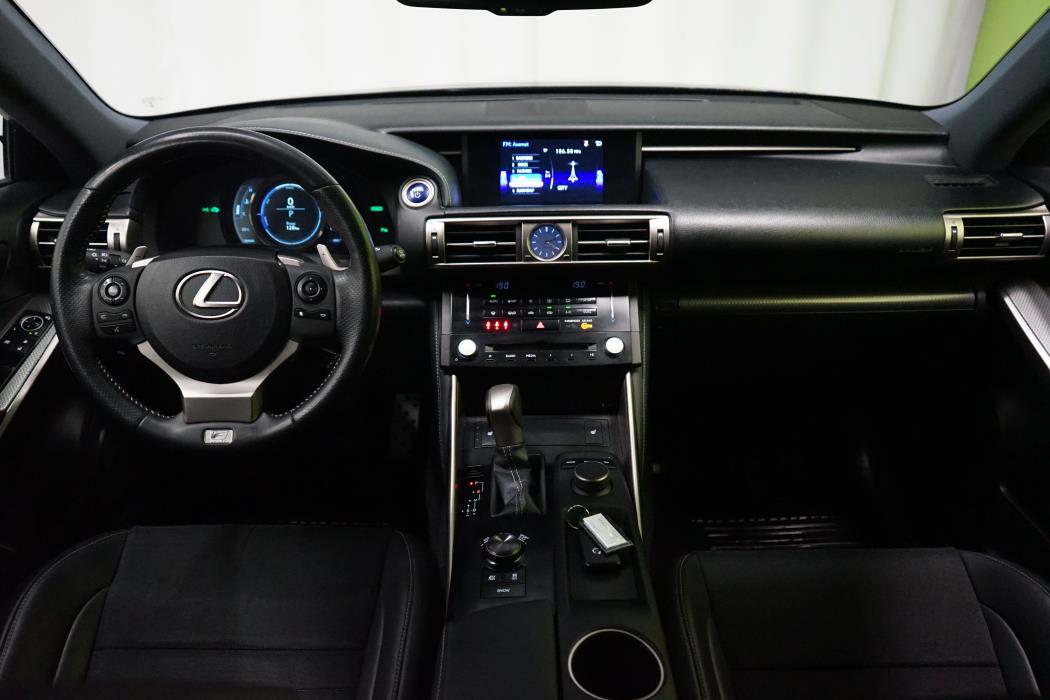Lexus IS 2014