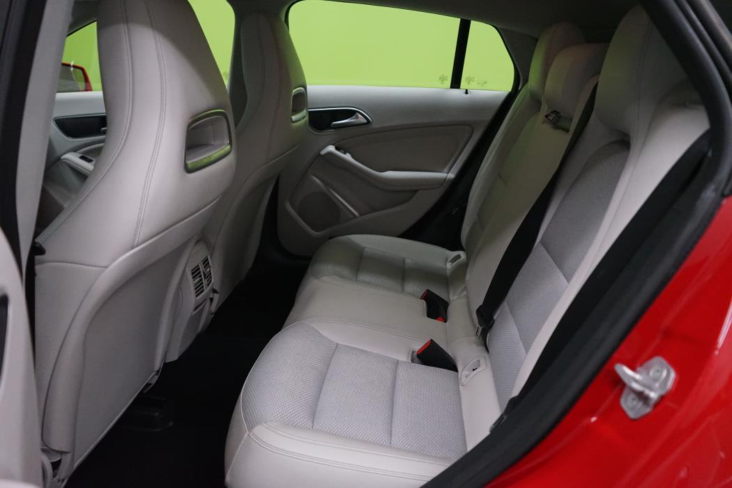 Mercedes-Benz CLA 2015