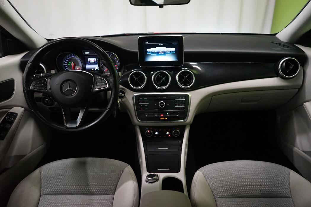 Mercedes-Benz CLA 2015