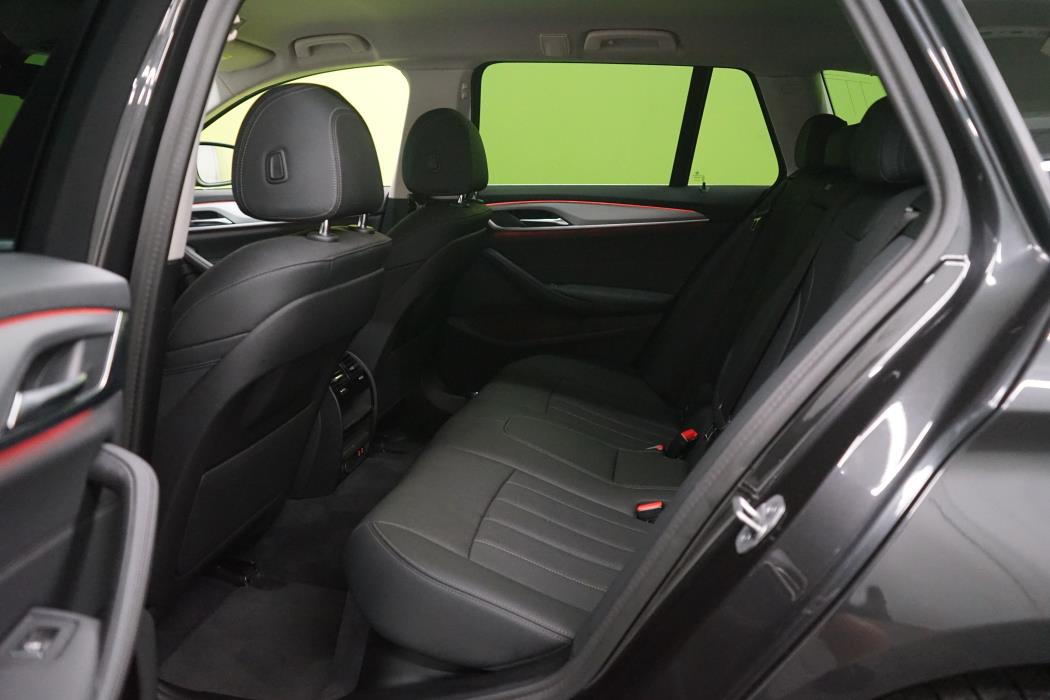 BMW 530 2023