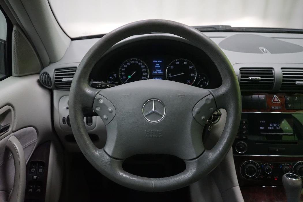 Mercedes-Benz C 2006