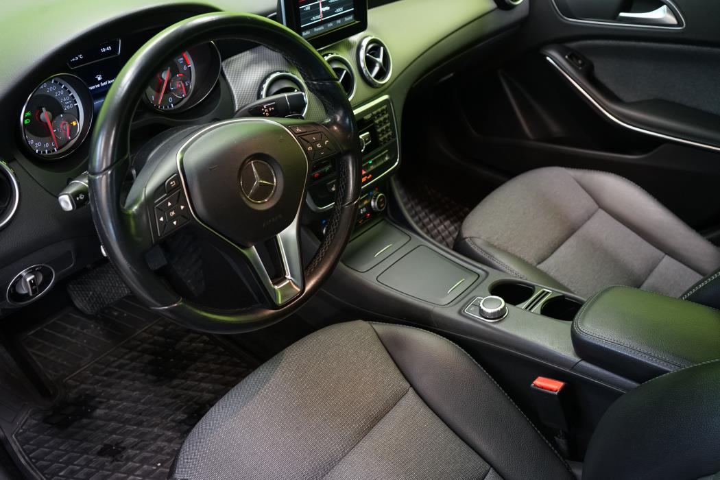 Mercedes-Benz GLA 2015