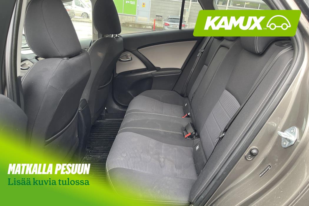Toyota Avensis 2016
