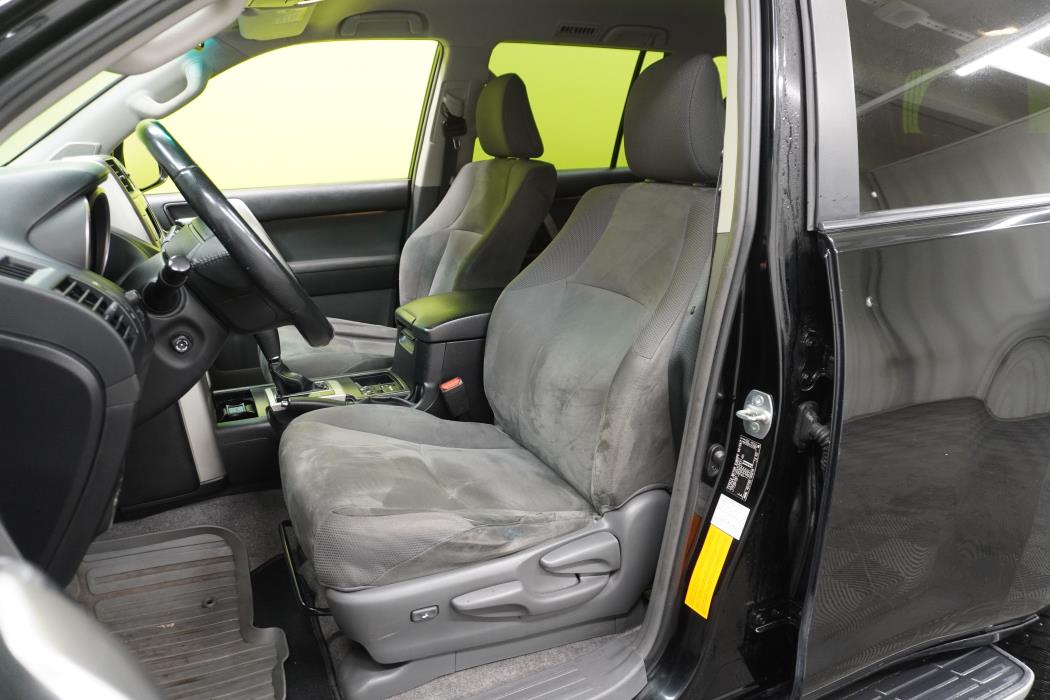 Toyota Land Cruiser 2010