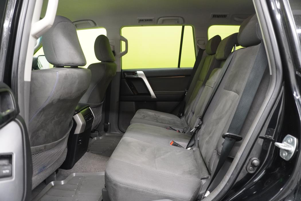 Toyota Land Cruiser 2010