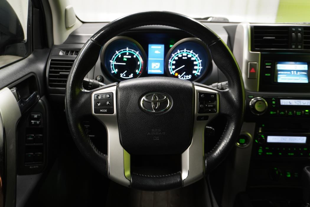 Toyota Land Cruiser 2010