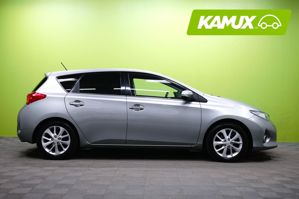 Toyota Auris 2013