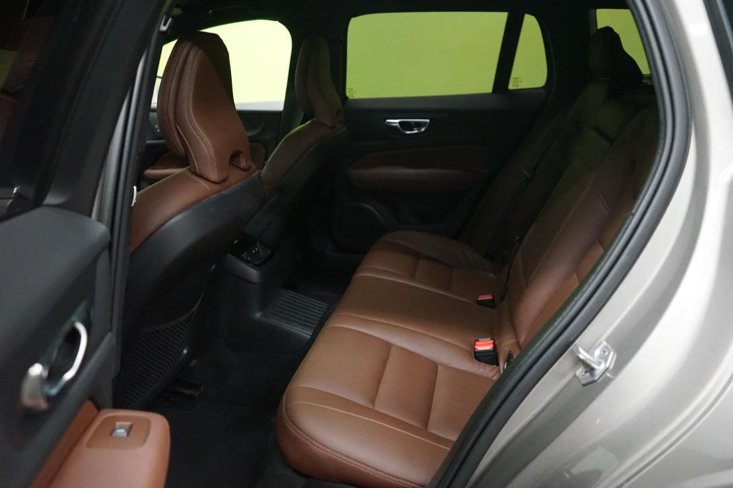 Volvo V60 2021