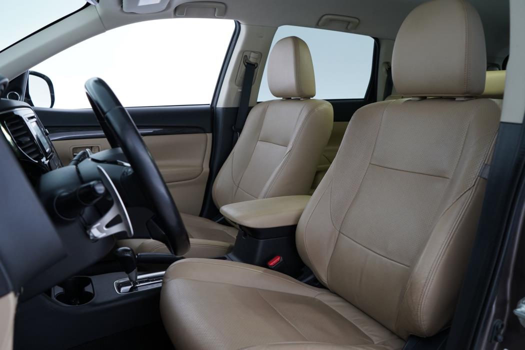 Mitsubishi Outlander 2016
