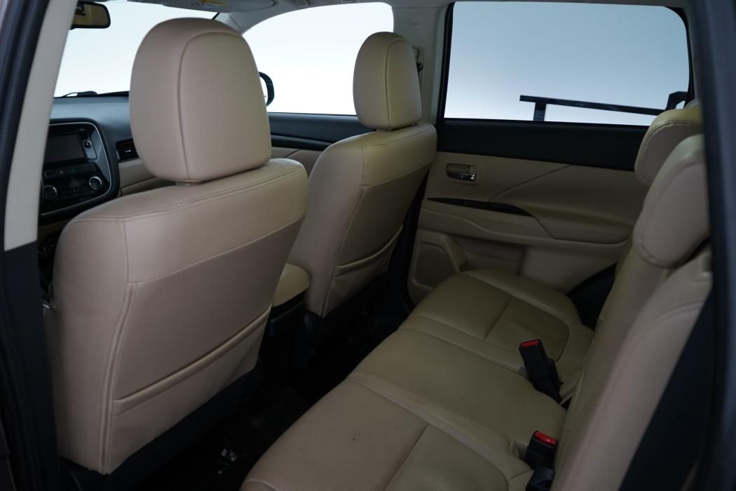 Mitsubishi Outlander 2016