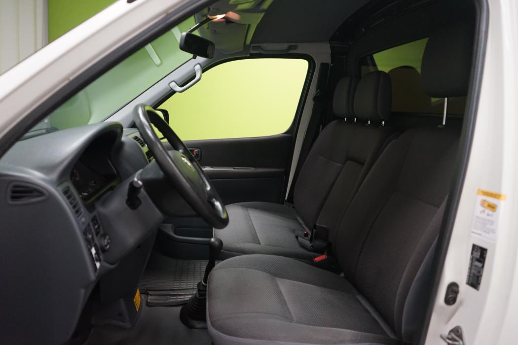 Toyota Hiace 2010