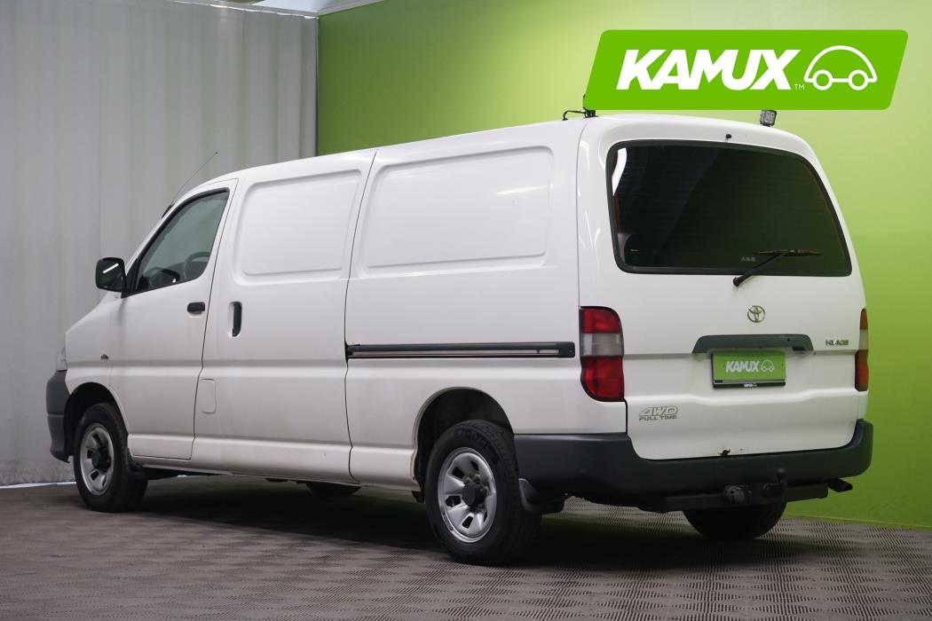 Toyota Hiace 2010