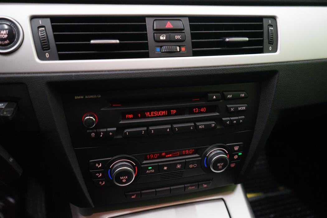 BMW 318 2009