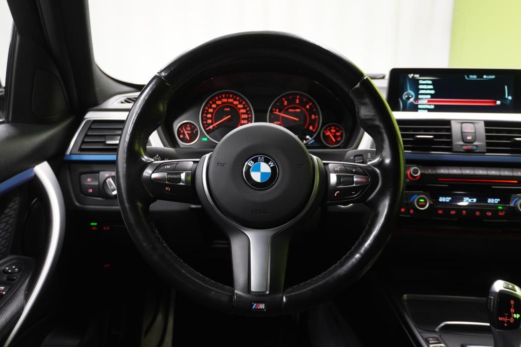 BMW 320 2016