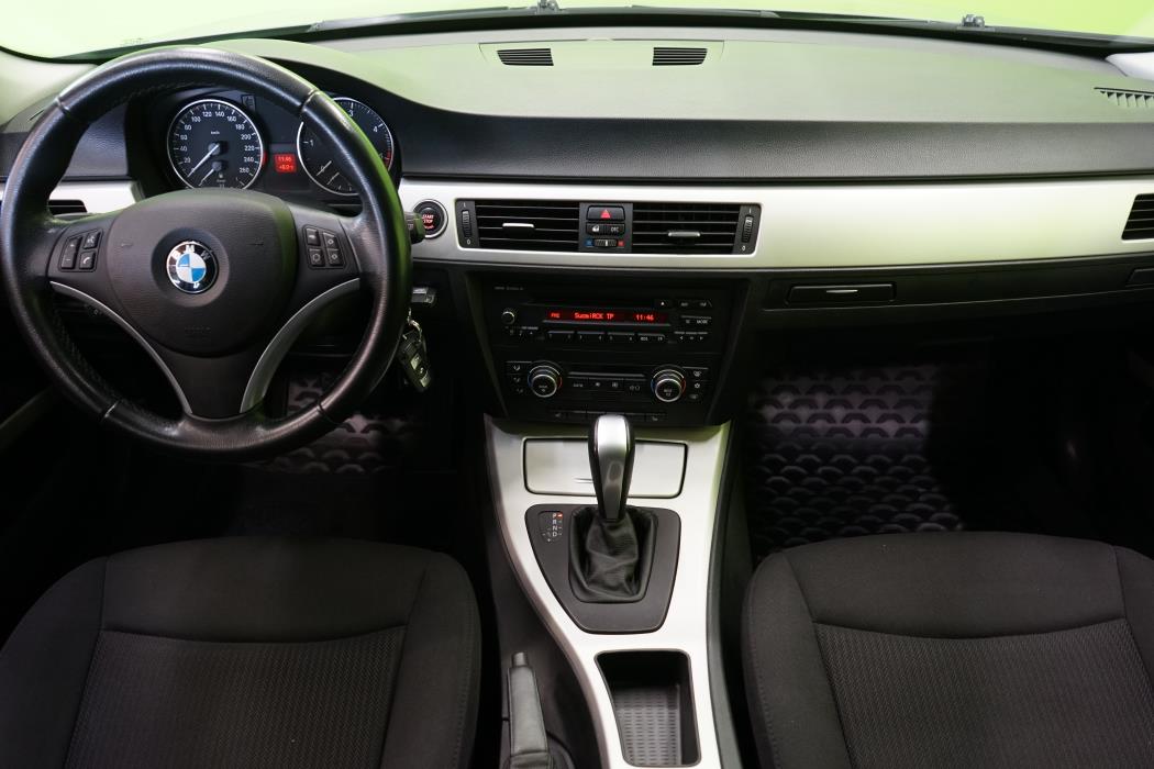 BMW 320 2009