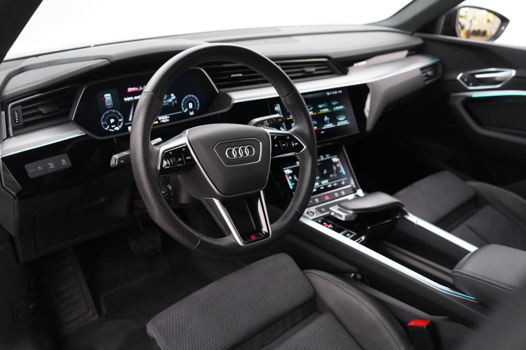 Audi e-tron 2022