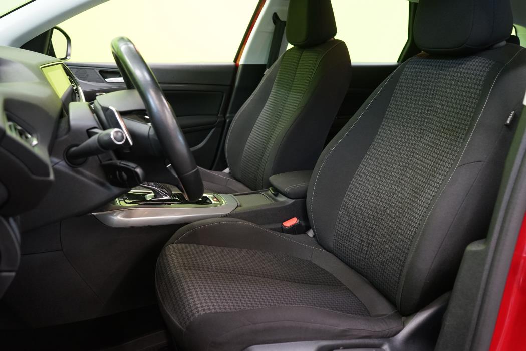 Peugeot 308 2021