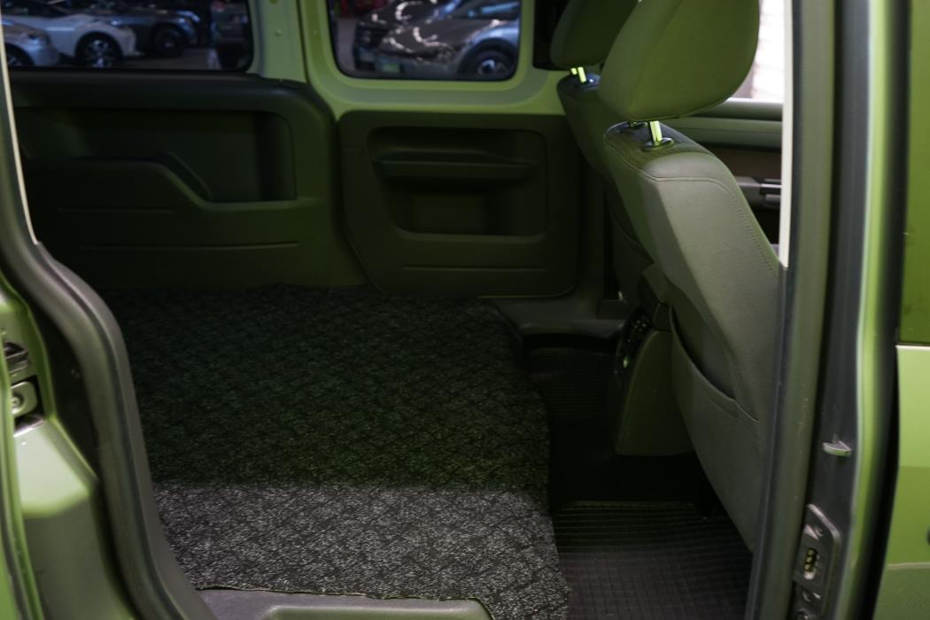 Volkswagen Caddy Maxi 2011