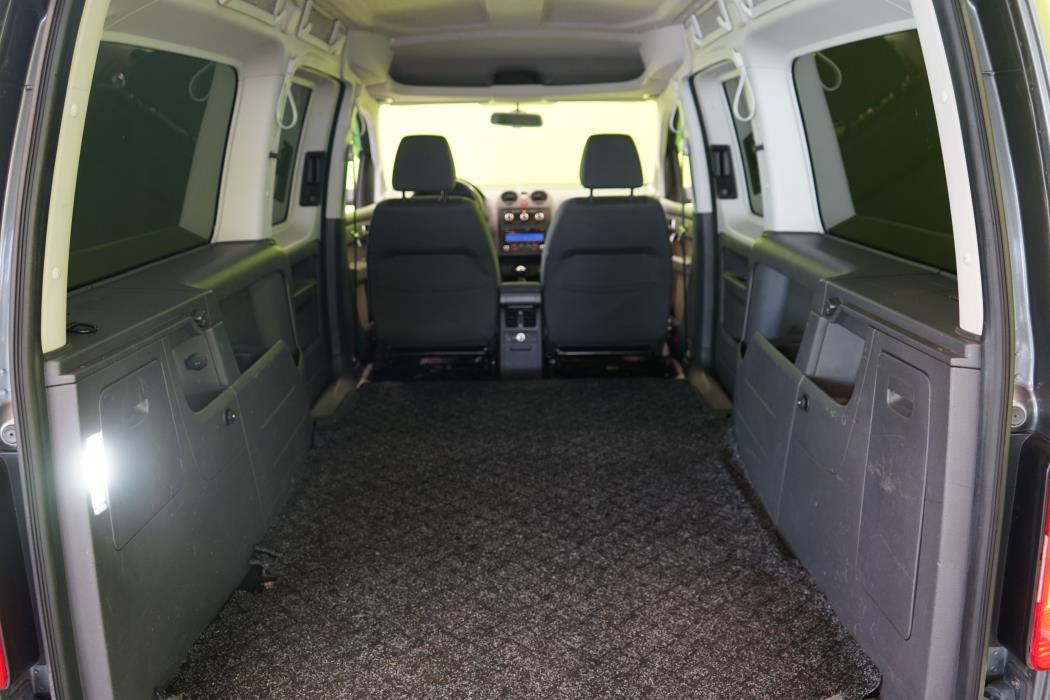 Volkswagen Caddy Maxi 2011