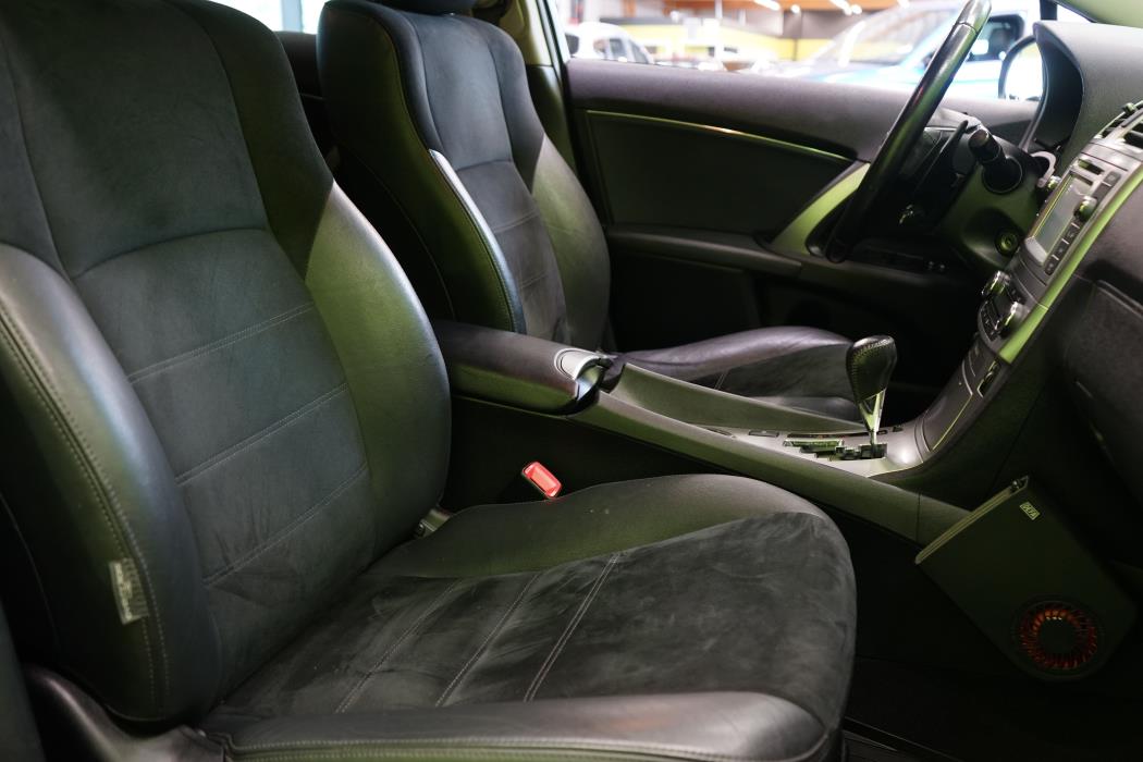 Toyota Avensis 2014