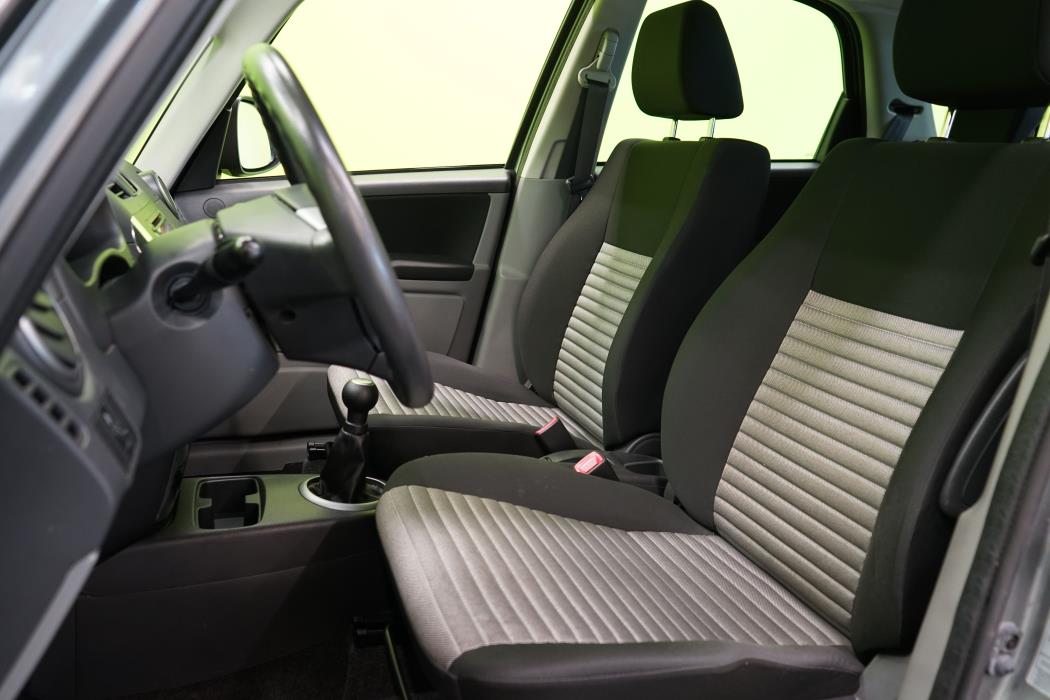 Suzuki SX4 2011