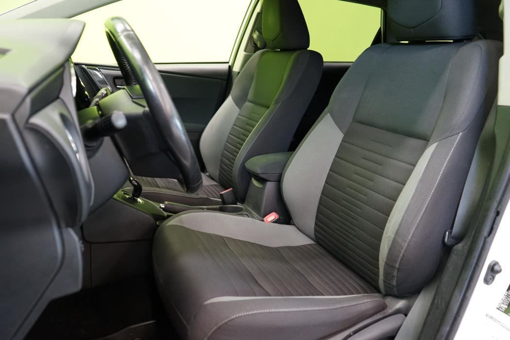 Toyota Auris 2015