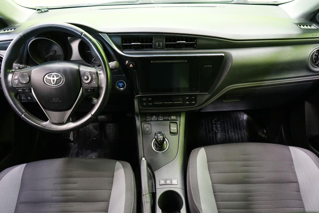 Toyota Auris 2015