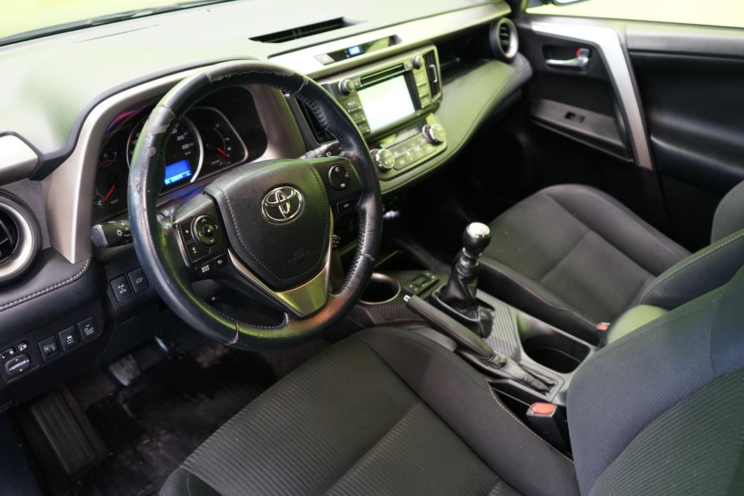 Toyota RAV4 2015
