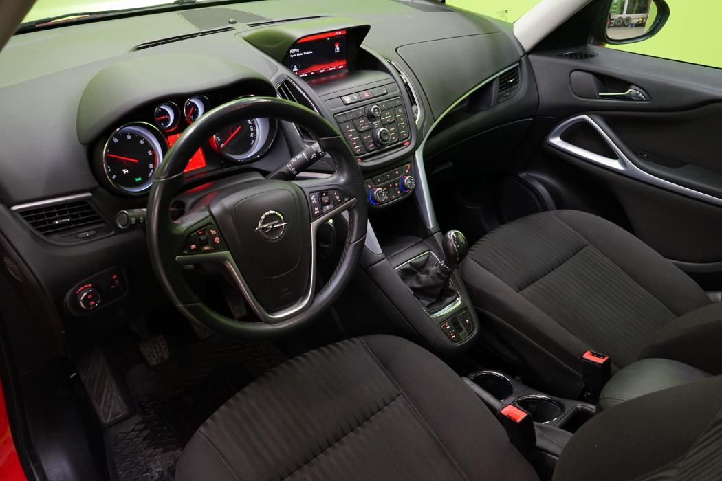 Opel Zafira Tourer 2014