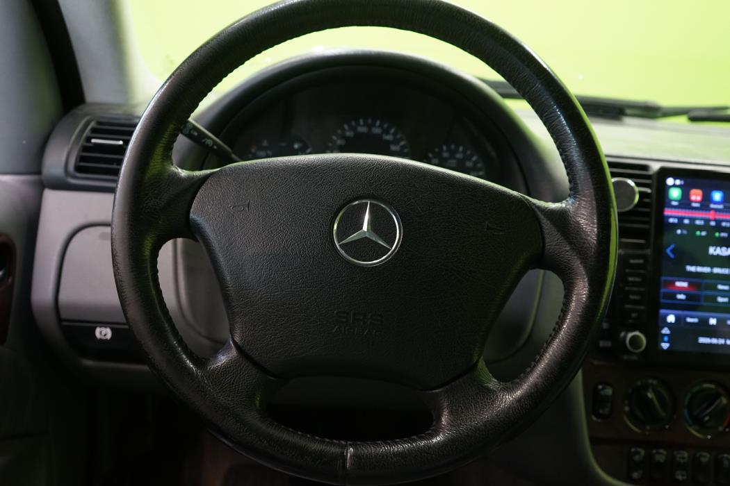 Mercedes-Benz ML 2000