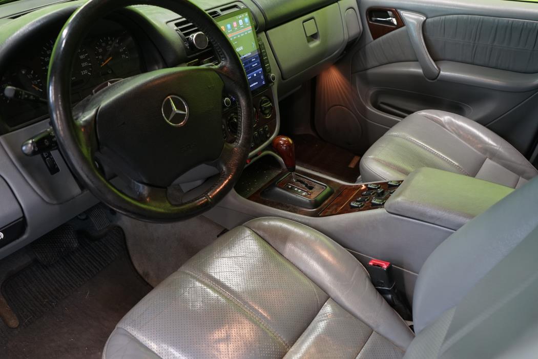Mercedes-Benz ML 2000