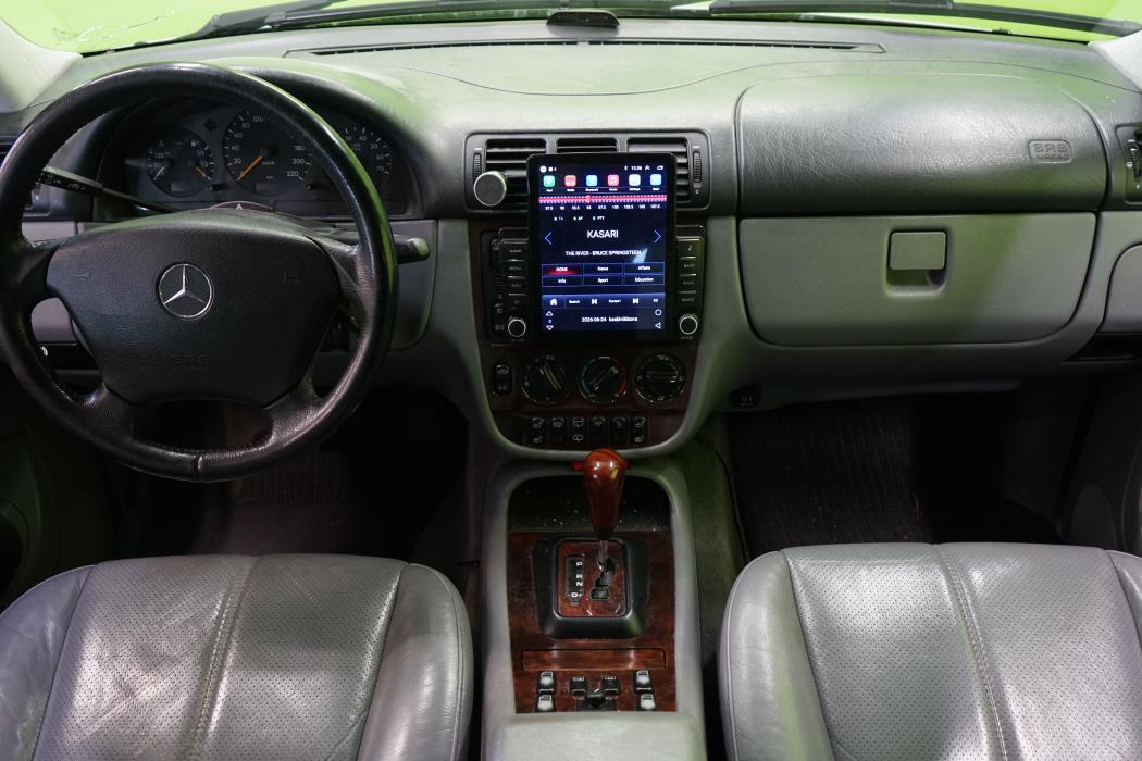 Mercedes-Benz ML 2000