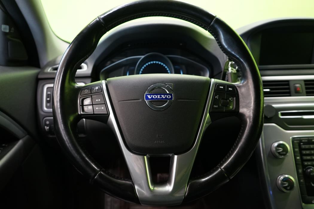 Volvo V70 2015