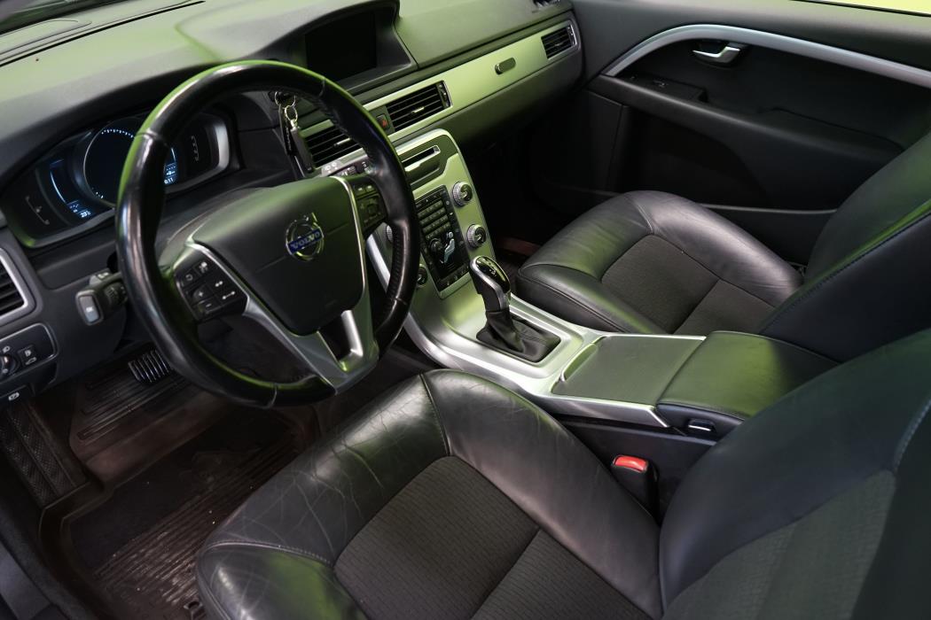 Volvo V70 2015