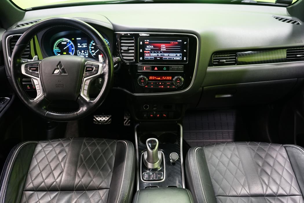 Mitsubishi Outlander PHEV 2019